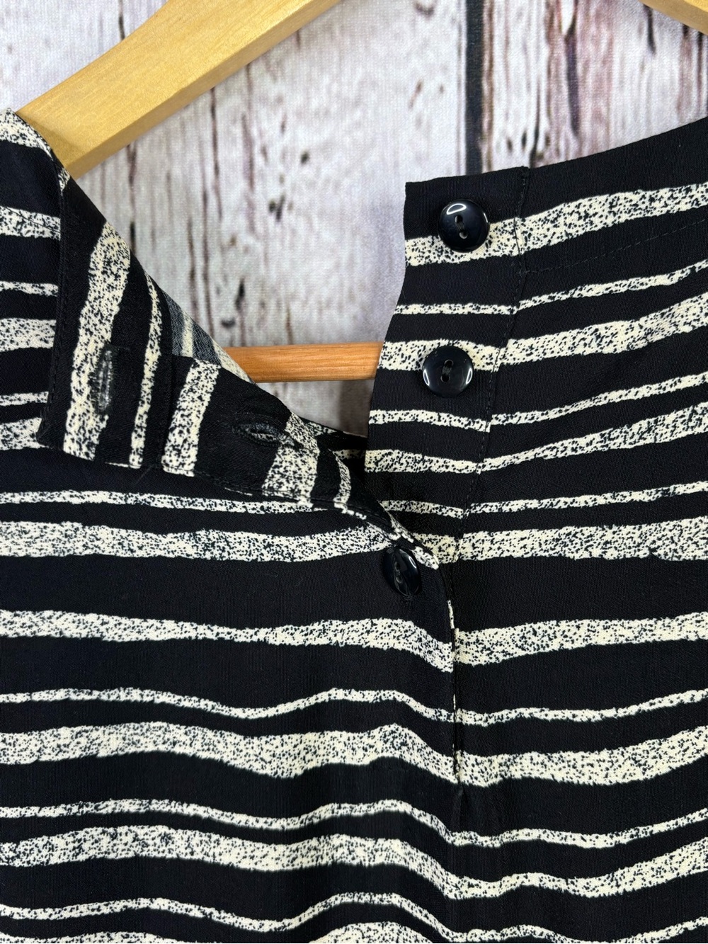 Vintage Rena Rowan for Saville Size 8 1980s Short Sleeve Blouse Black Cream - Picture 6 of 14